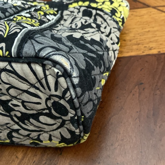 Vera Bradley small purse! Baroque design - Picture 7 of 10
